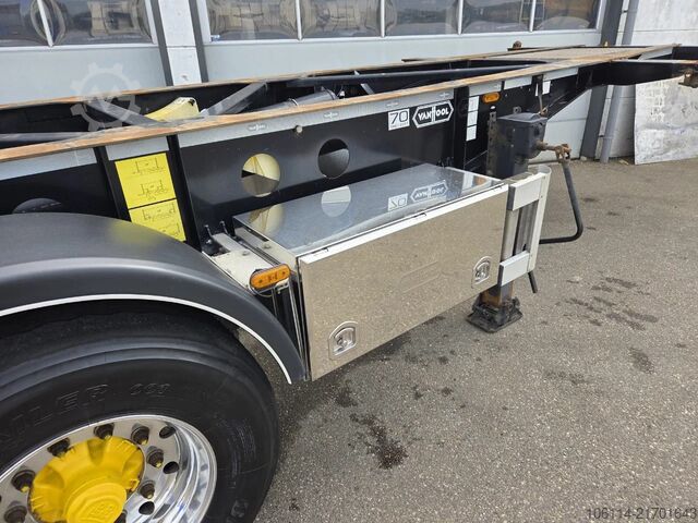 Konteyner taşımacılığı Van Hool 3-ASSIGE OPLEGGER A3C002  20/30 FT ADR trailer.