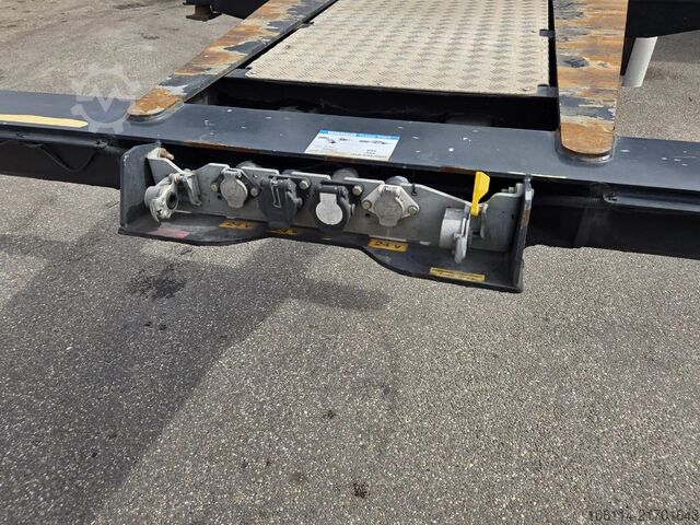 Konteyner taşımacılığı Van Hool 3-ASSIGE OPLEGGER A3C002  20/30 FT ADR trailer.