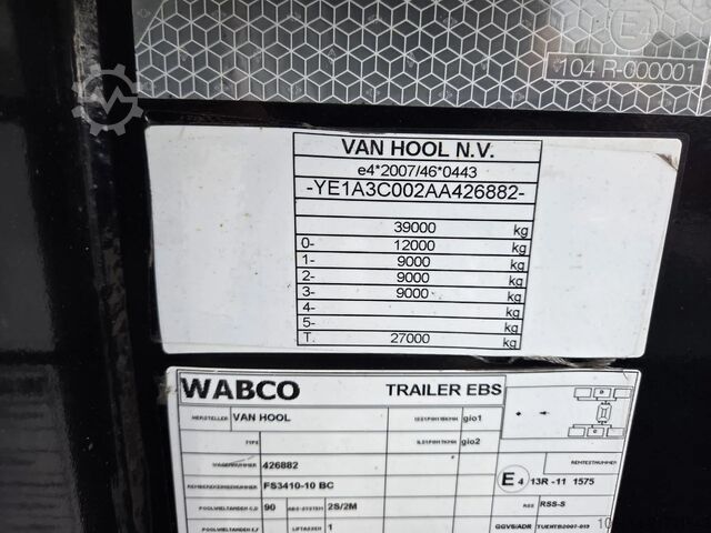 Konteyner taşımacılığı Van Hool 3-ASSIGE OPLEGGER A3C002  20/30 FT ADR trailer.