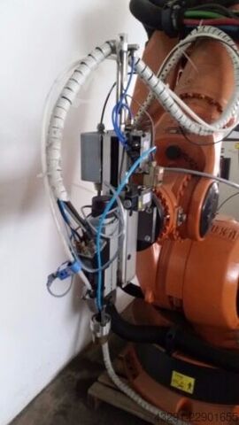  KUKA Bolzenschweißroboter für Gewinde M5