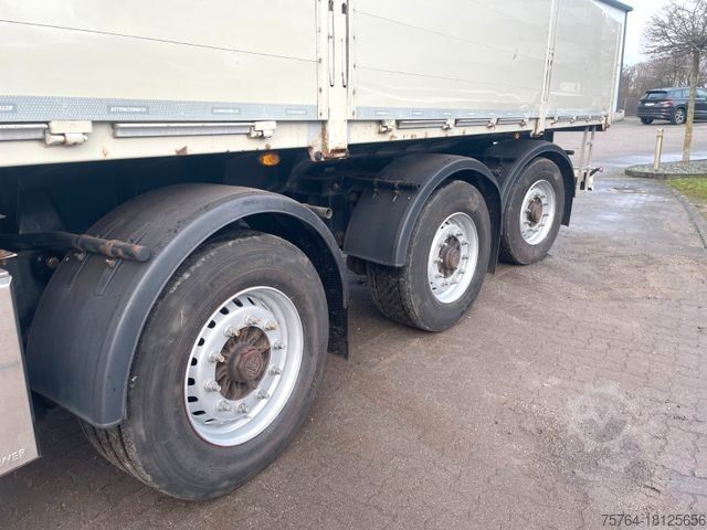 Nyitott félpótkocsi SCHWARZMÜLLER Roll Kran Kennis 30R Drehkranz/2x gelenkt/Miete