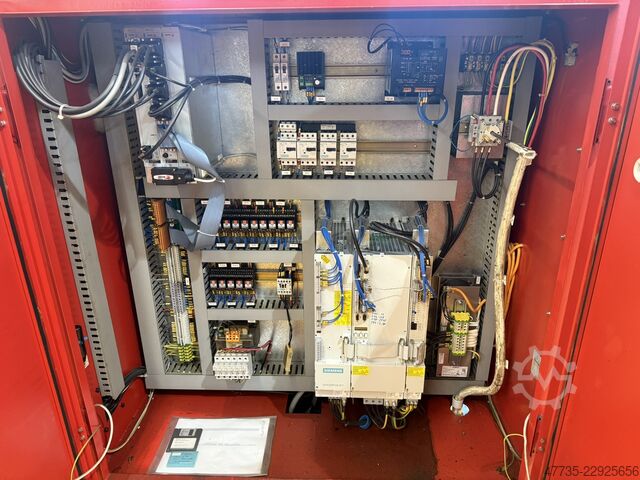CNC draaibank EMCO EMCOMAT E300x1500