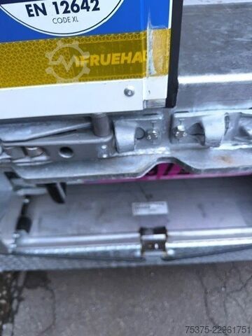 Bâche Fruehauf City Curtainsider steering axle