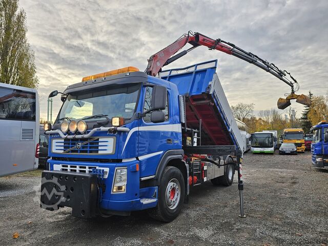 Üç yönlü damperli kamyon Volvo FM9 340HP Kran FASSI F95A.24 Blatt/Blatt