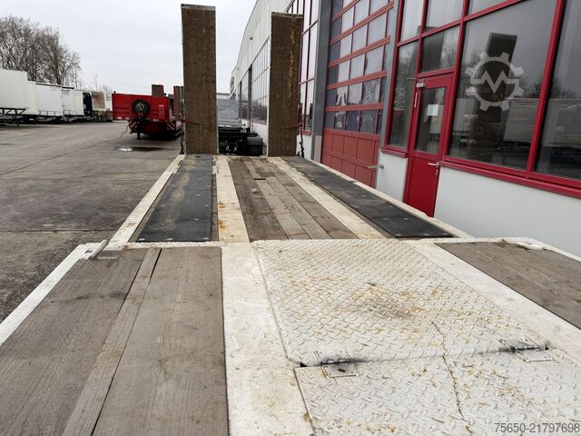 Naczepa niskopodwoziowa Müller Mitteltal T3  3 Achs Tiefladeranhänger