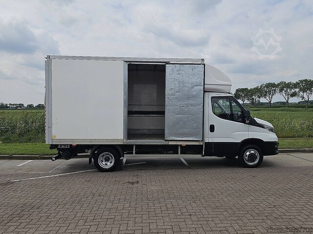 IVECO DAILY 35C16 sandučar sa podiznom rampom! IVECO DAILY 35C16 Bakwagen Laadklep!