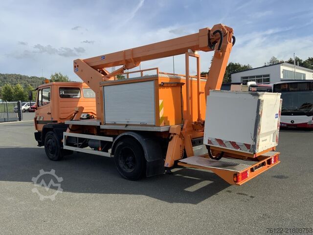 Radna platforma montirana na kamionu Mercedes-Benz 1117