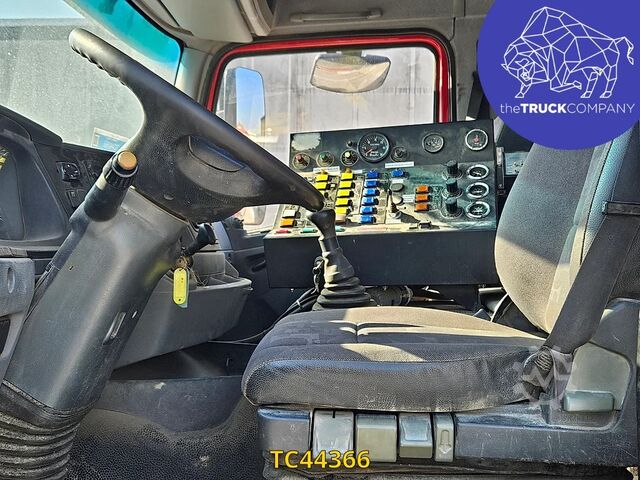Vejfejemaskine Mercedes-Benz Axor 1828