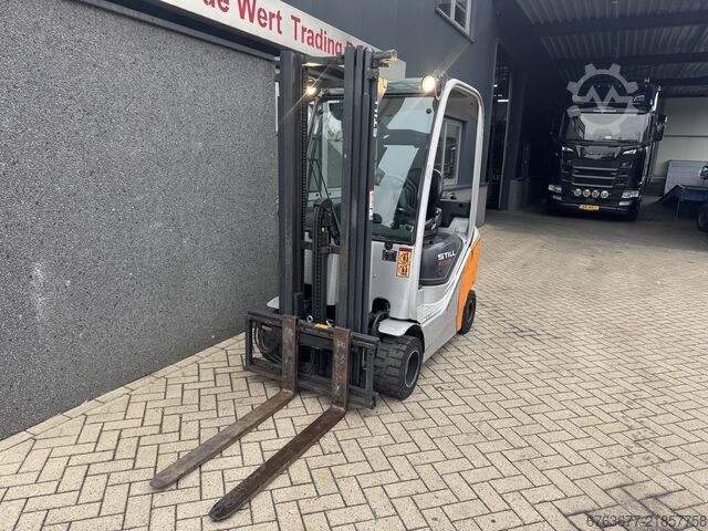 Still RX 70-18 Triplo 470 volný zdvih / boční posuv / 4. funkce LPG 2009 STILL RX 70-18 Triplo 470 Freelift / Sideshift / 4e Functie LPG 2009