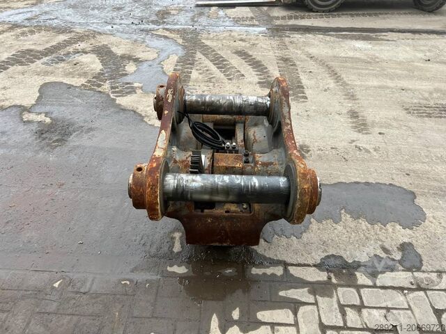 Kürek Volvo EC 480 E L coupler + bucket