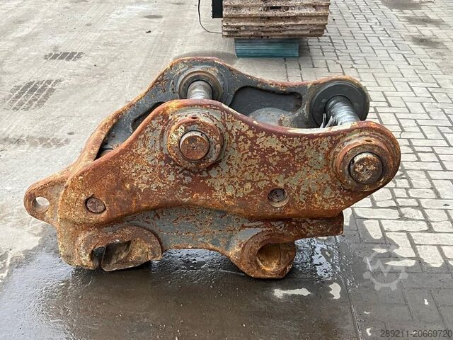 Kürek Volvo EC 480 E L coupler + bucket