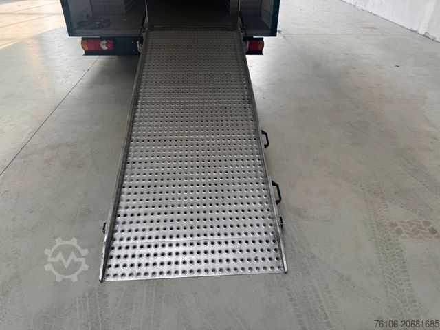 Vrachtwagen met bakwagen RENAULT Master Tiefrahmenkoffer mit Rampe *Kamera*