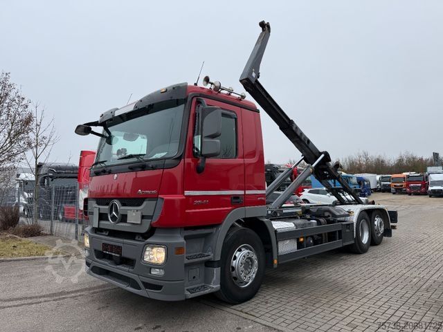 Haakarm vrachtwagen MERCEDES-BENZ Actros 2541 Abrollkipper Meiller/Retarder