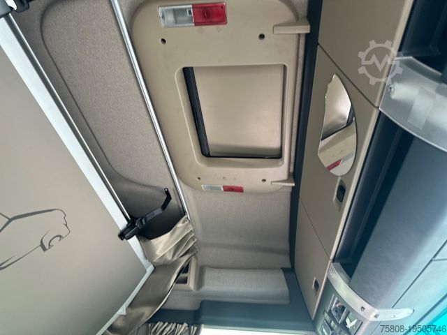 Standardní tahač MAN TGX 18.500 XXL 2Tanks ACC LGS Intarder Navi 1160