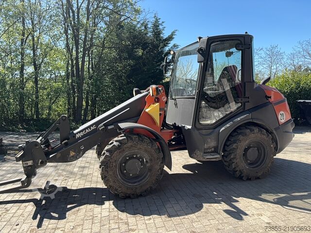 Lader Mecalac Ax 850 with forks and loader-bucket