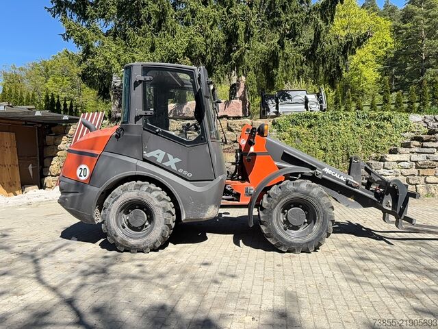 Lader Mecalac Ax 850 with forks and loader-bucket
