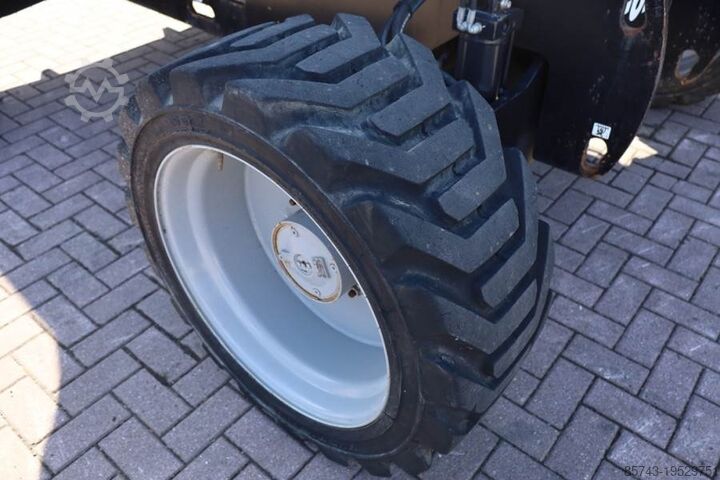 Scharnierende telescopische hoogwerker Genie Z62/40 Diesel, 4x4 Drive, 20.9 m Working Height, 1