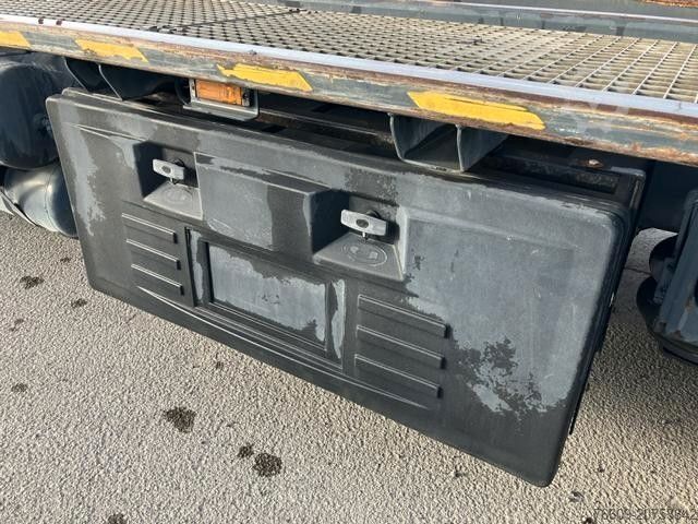 Değiştirilebilir kasalı kamyon BC 182