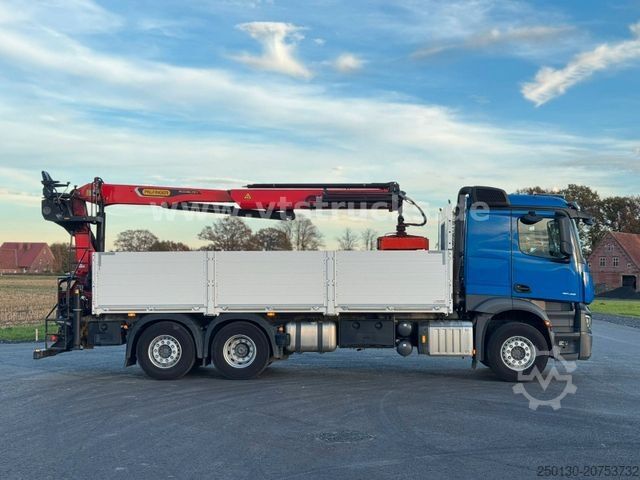 Plattewagen met zeil MERCEDES-BENZ Actros 2545 MP5 6x2 Palfinger 23.001 Tec3