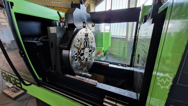 Enjeksiyon kalıplama makinesi ENGEL VICTORY 330H-80V-90 combi