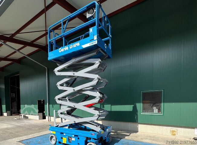 Makaslı platform Genie GS-3246 E-Drive