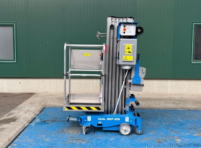 Specjalna platforma robocza Genie AWP-30S AC