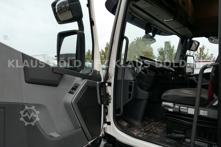 Standardni tegljač RENAULT T 460 High Cab Retarder XL-Tank Euro 6