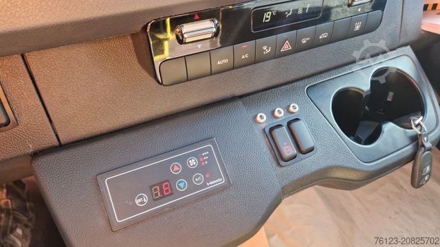 Gradski autobus MERCEDES-BENZ Frontniederflur Sprinter 515/517  Daily