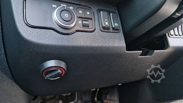 Kleinbus MERCEDES-BENZ 519  Allrad 4 x 4 Vorlauffahrzeug  GSR2