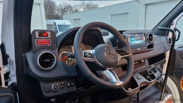 Kleinbus MERCEDES-BENZ 519 Allrad 4 x 4 Vorlauffahrzeug GSR2