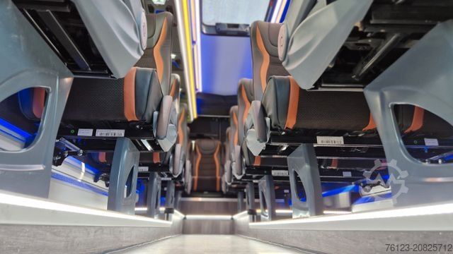 Kleinbus MERCEDES-BENZ 519 Allrad 4 x 4 Vorlauffahrzeug GSR2