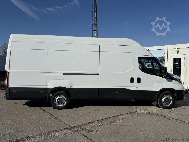 Skåpbil IVECO 35S18HA8 V/P H3-MAXI / LED / AHK / Webasto