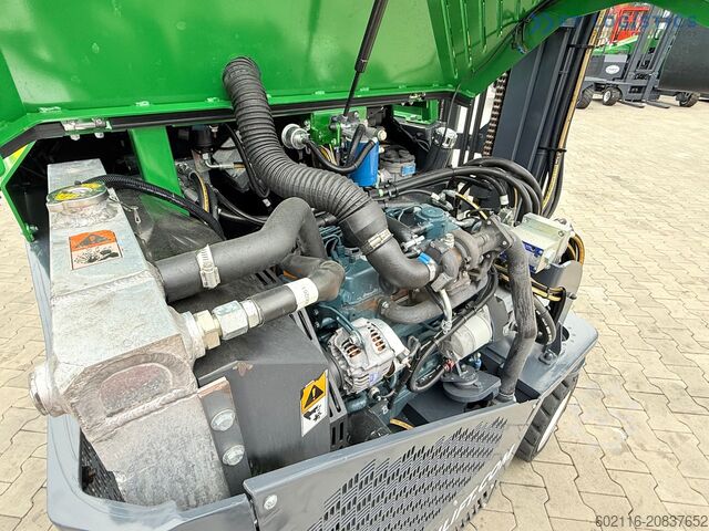 Dört yollu forklift Combilift CB3000 / TRIPLEX 4900MM / FREE LIFT