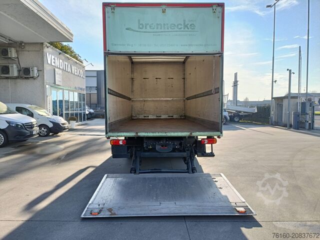 Furgón carrozado con plataforma elevadora Iveco EUROCARGO 75E19