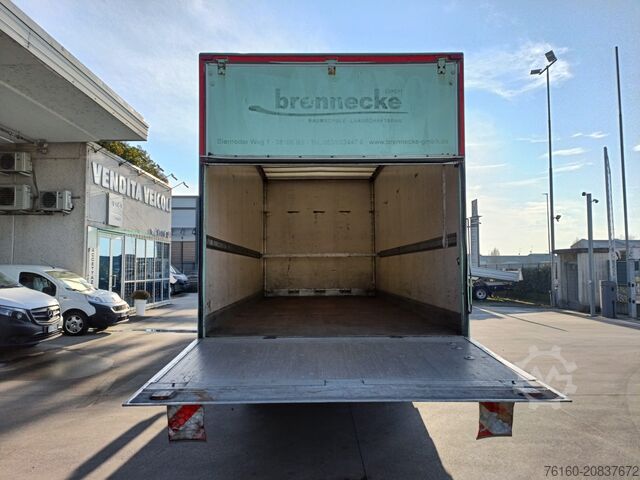 Furgón carrozado con plataforma elevadora Iveco EUROCARGO 75E19