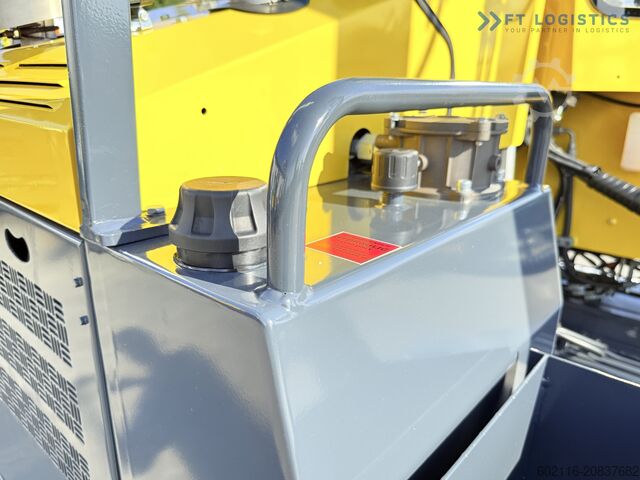 Carretilla retráctil de 4 vías Combilift C5000XL GAS TRIPLEX 6000 EXTENDABLE FORK