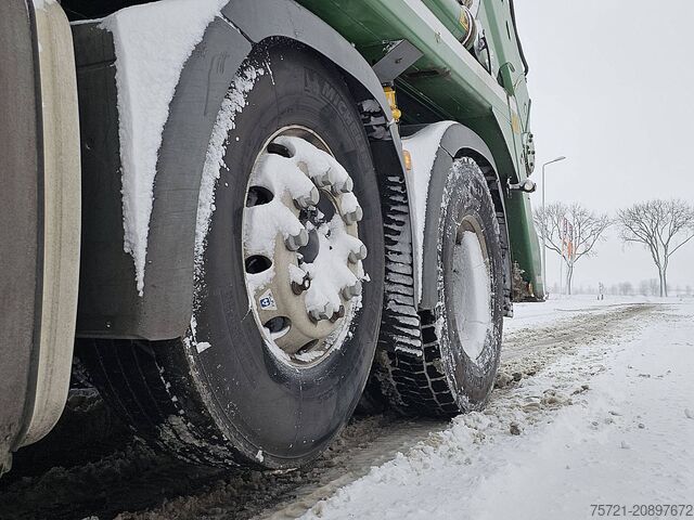 Sistema de brazo de pórtico M.A.N. 26.460 TGS MEILLER AK 16 NT