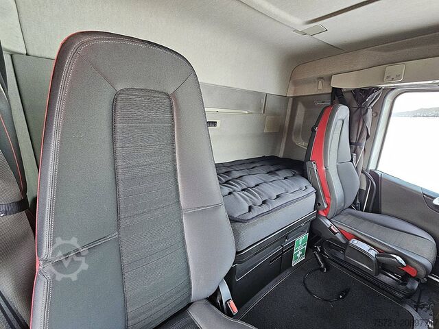 Estándar-SZM VOLVO FH 500 6X2 STEERED PTO+HYDR