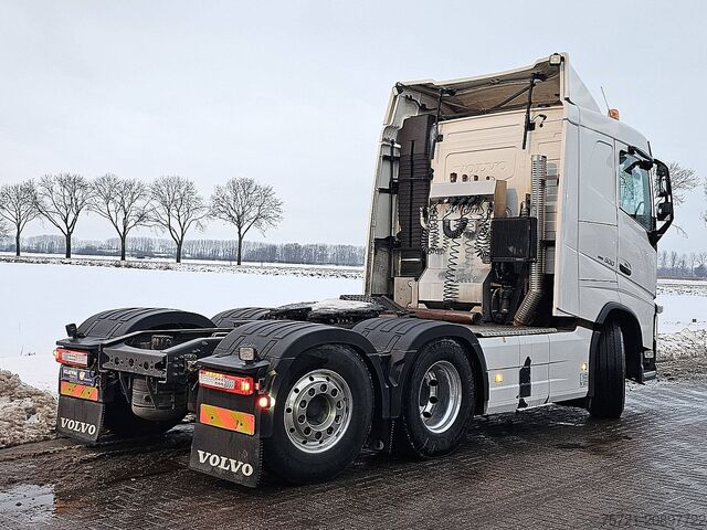 Estándar-SZM VOLVO FH 500 6X2 STEERED PTO+HYDR