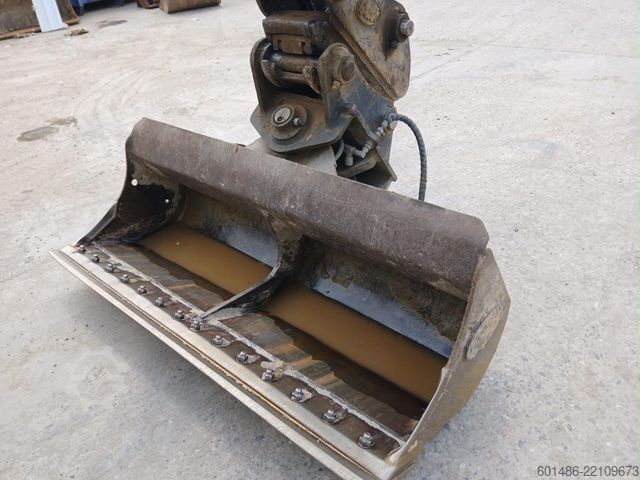 Gumikerekes kotrógép HYUNDAI HW 140