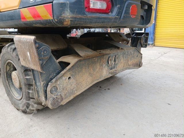 Gumikerekes kotrógép HYUNDAI HW 140