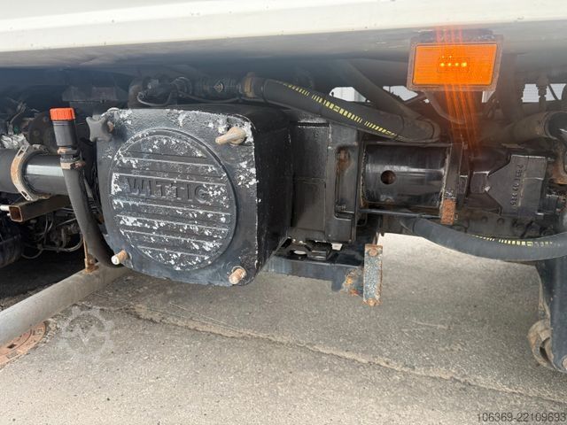 Vakuumtanktankvogn SCANIA P270 4x2 Hvidtved Larsen 7000 L Suction arm