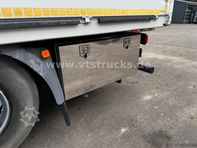 Flatbed truck MAN TGX 26.440 6x2 Pritsche Liftachse EURO 5