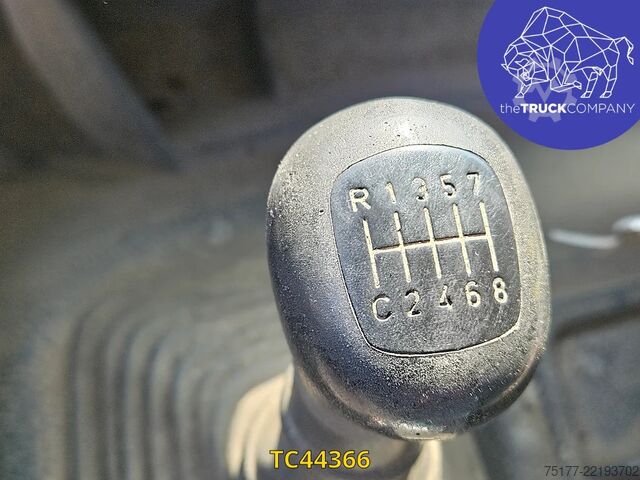 útseprő gép Mercedes-Benz Axor 1828