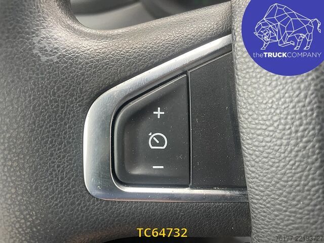 Plataforma elevadora Renault Master 130.35 nacelle socage