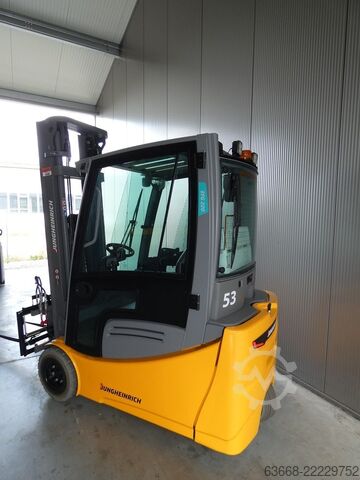Stivuitor electric cu 3 roți Jungheinrich EFG 220
