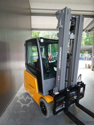 Stivuitor electric cu 3 roți Jungheinrich EFG 220
