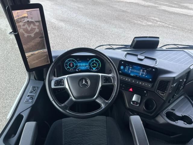 Vrachtwagen met bakwagen  eActros 400 L