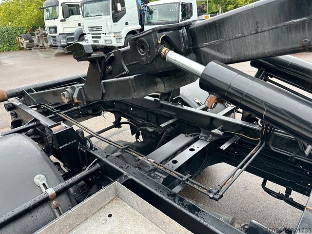 Billenőplatós furgon ISUZU NPR 5.2 Abrollkipper AHK Nutzl 3,6to