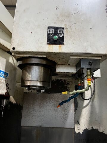 İşleme merkezi HURCO BMC30  